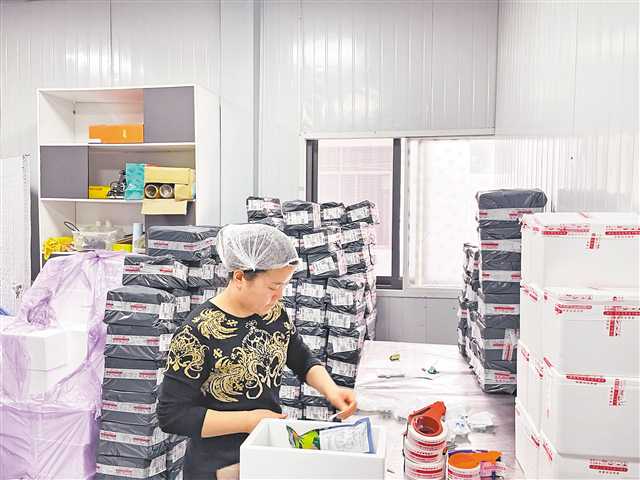 腊肉加工企业为何卖起了凉拌儿菜