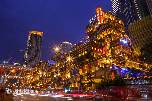 重庆洪崖洞 巴渝传统建筑的璀璨明珠