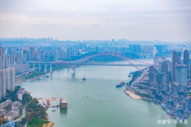 重庆两江四岸 繁华与美丽的交织